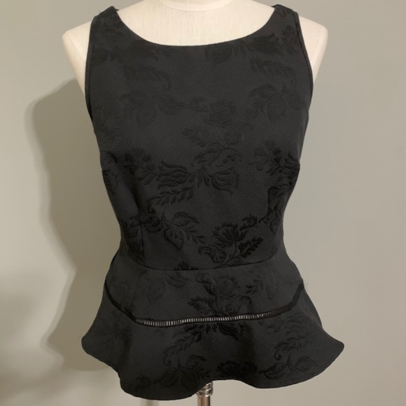 Worthington Tops - Worthington NWT Sleevelesss Peplum Blouse Size M
